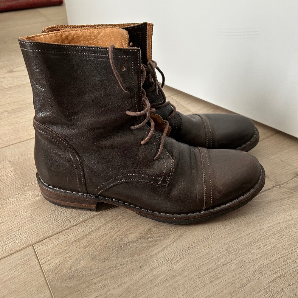 Fiorentini and Baker boots size 39 size equivalent to USA 9.5